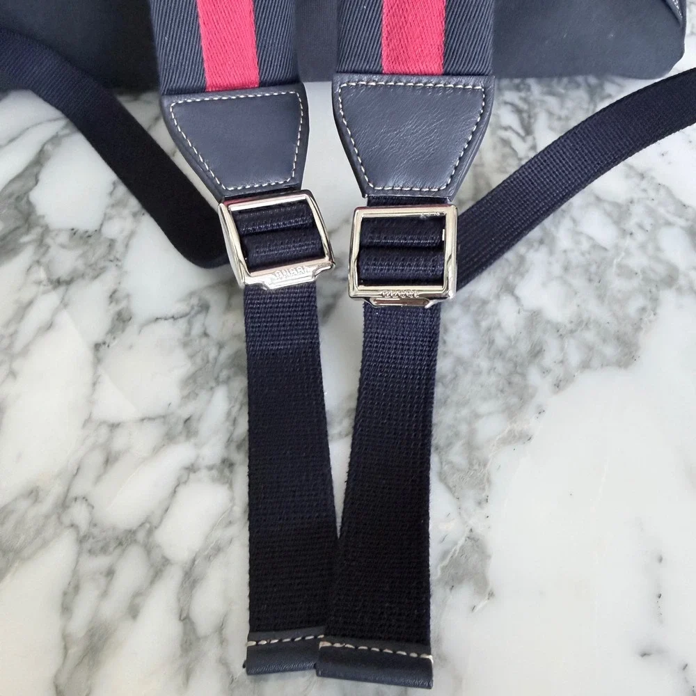 Gucci large crest