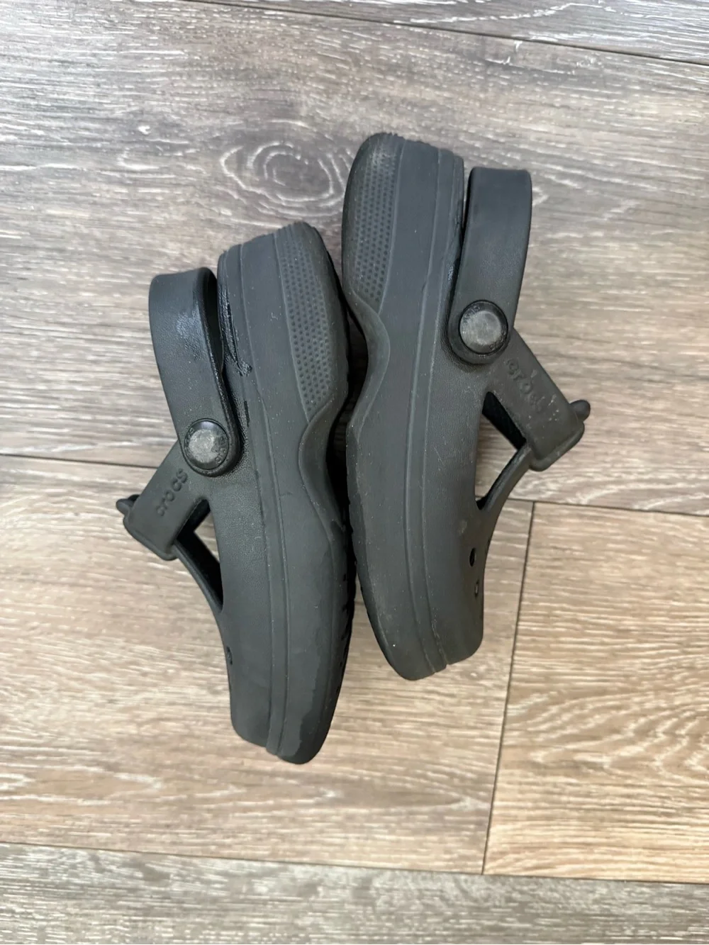 CROCS 11 comment below