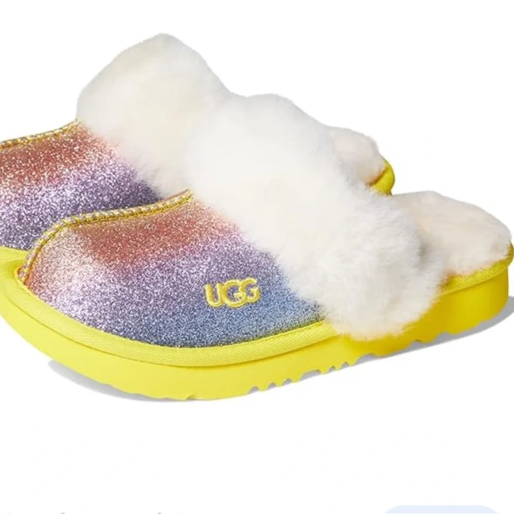 UGG new without