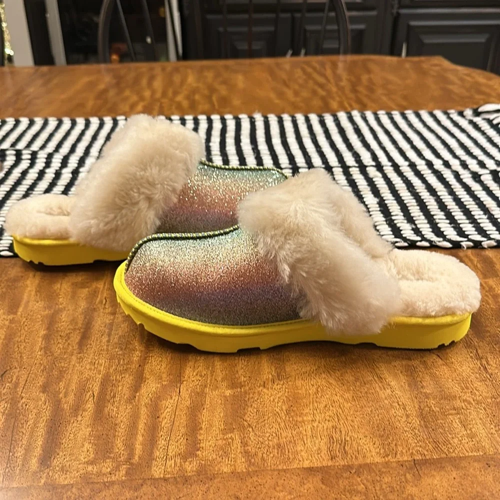 UGG new without