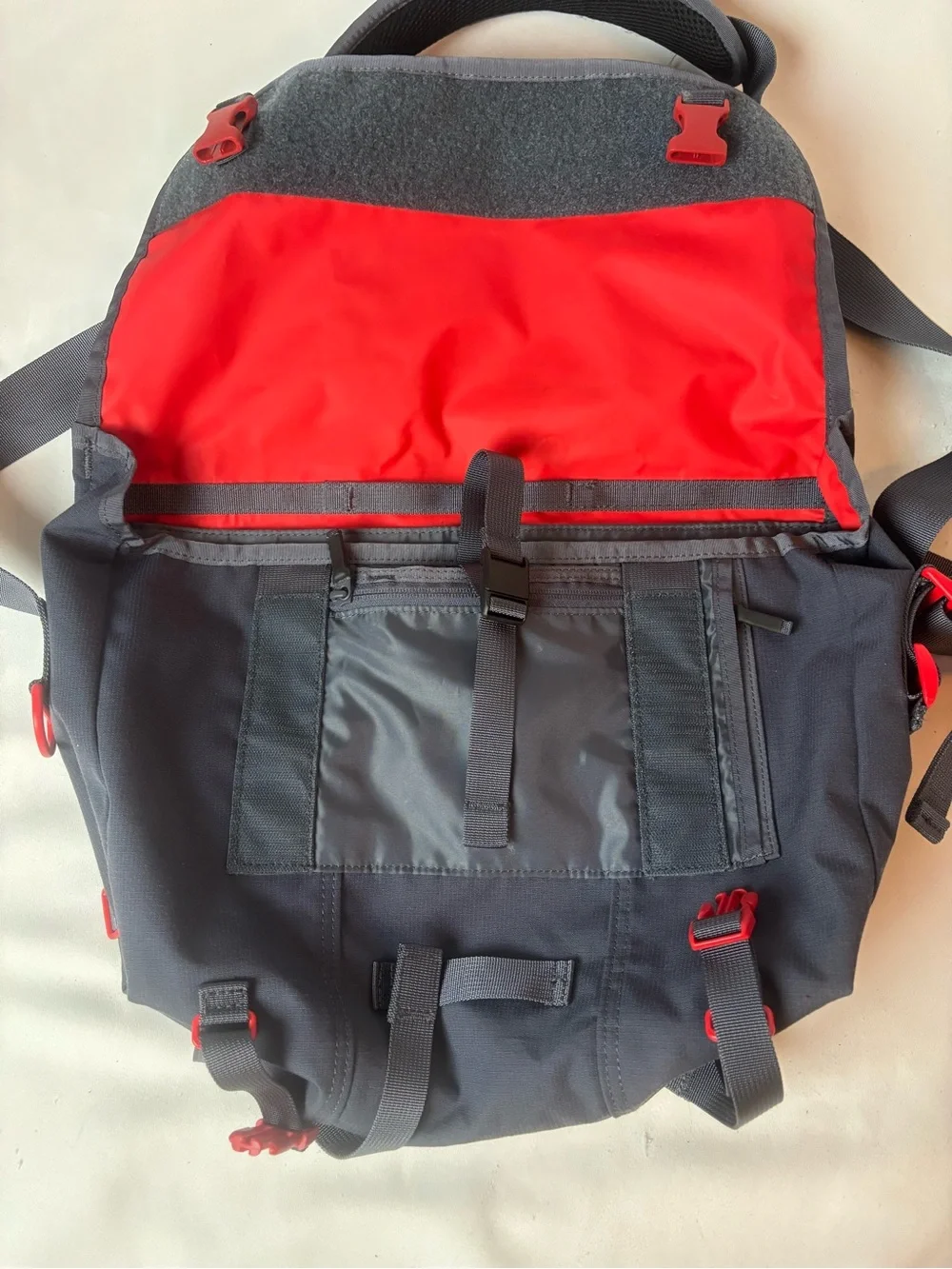 Timbuk2 classic messenger