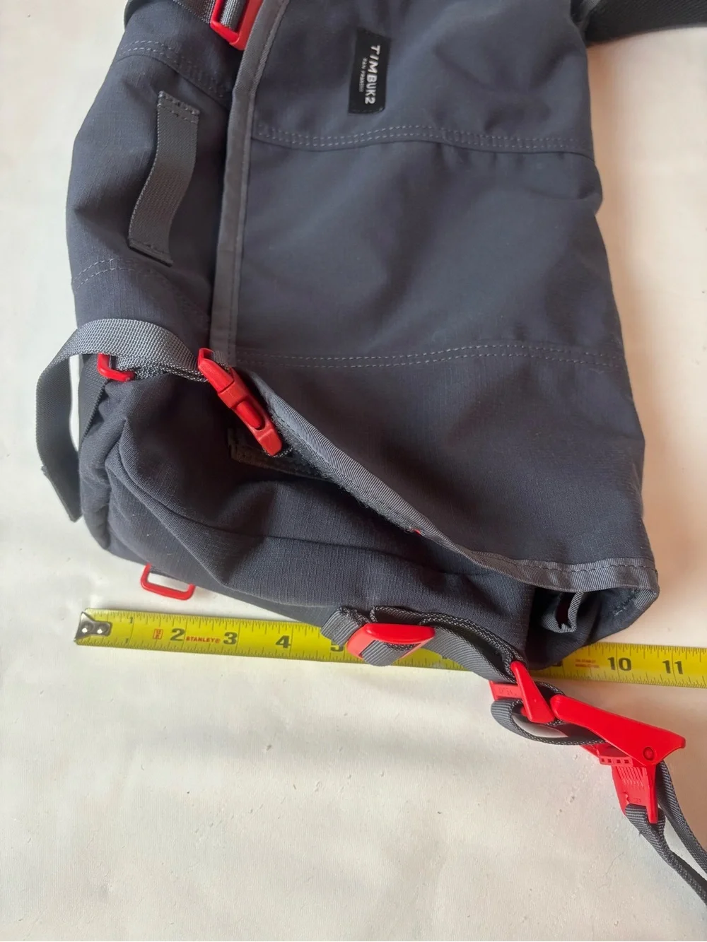 Timbuk2 classic messenger