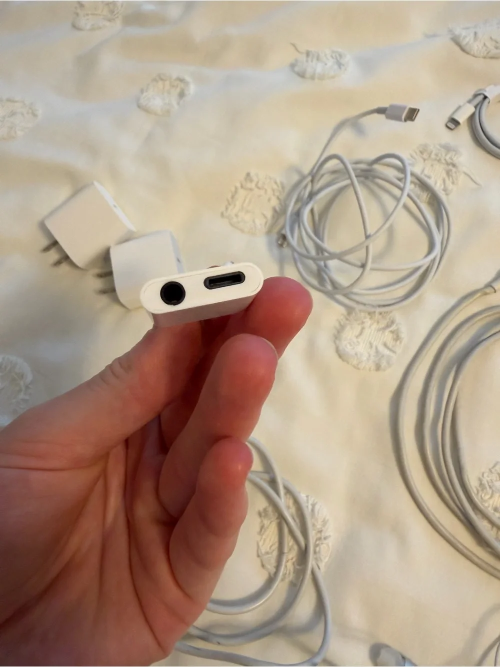 Apple white cables lightning