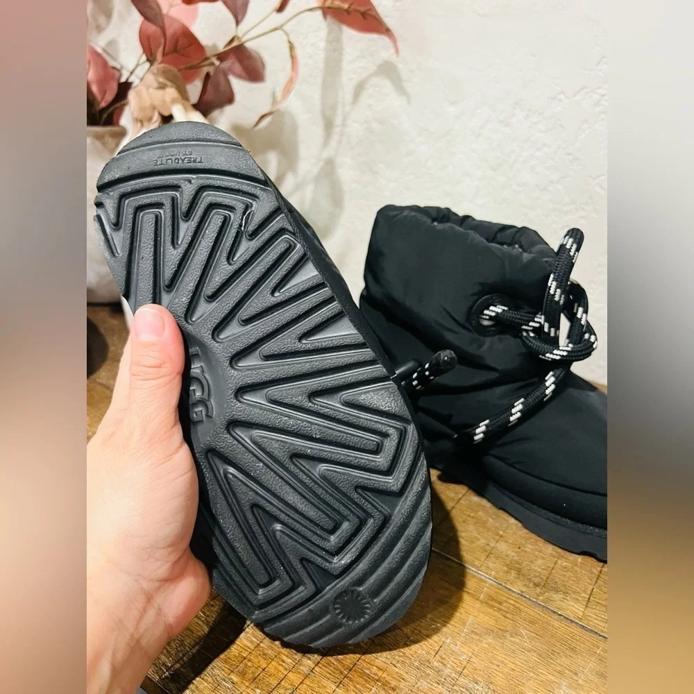 UGG new kids