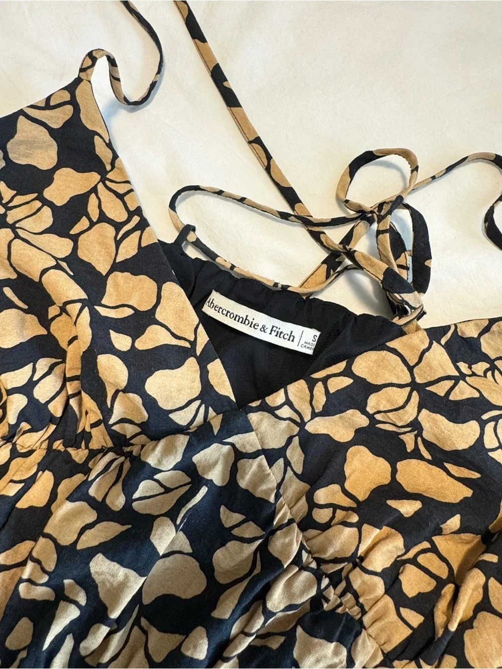Abercrombie & Fitch effortlessly feminine