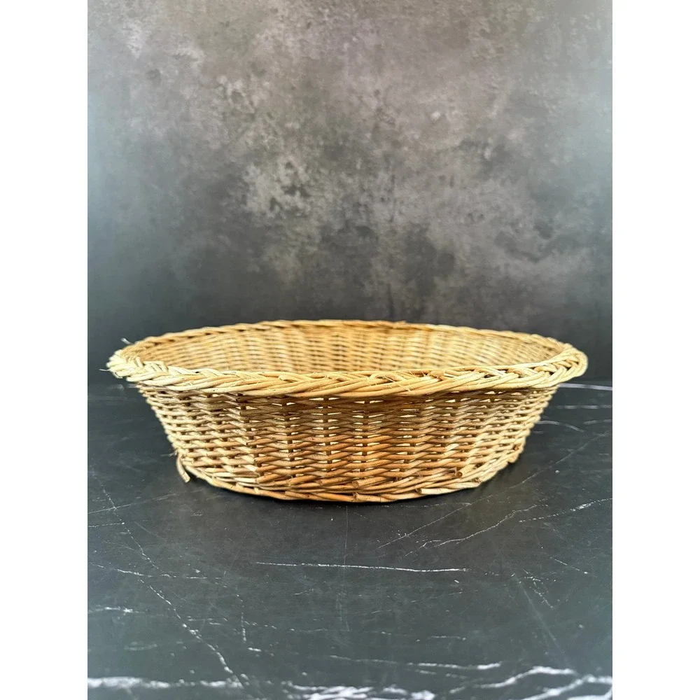 N/A vintage round