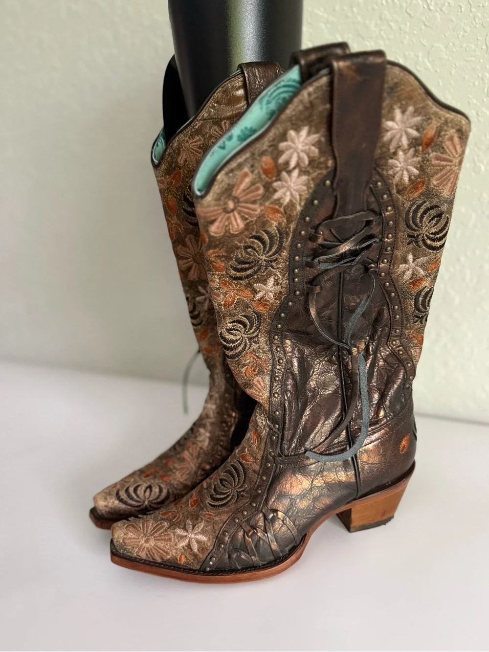 Corral eye catching