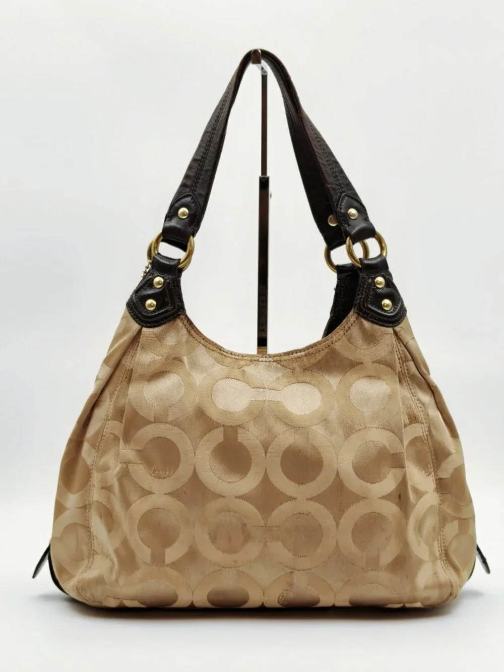 Coach classic signature
