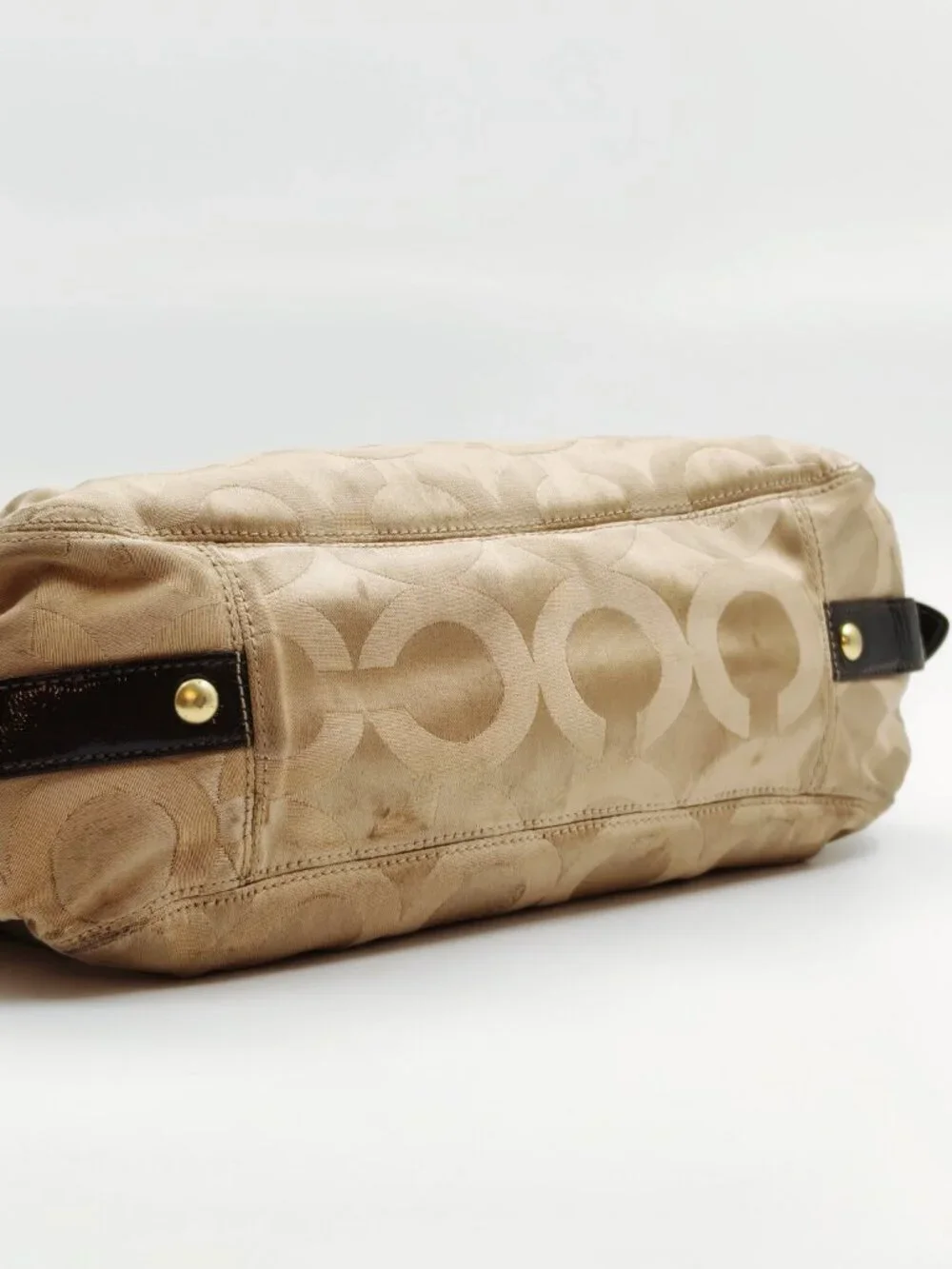 Coach classic signature