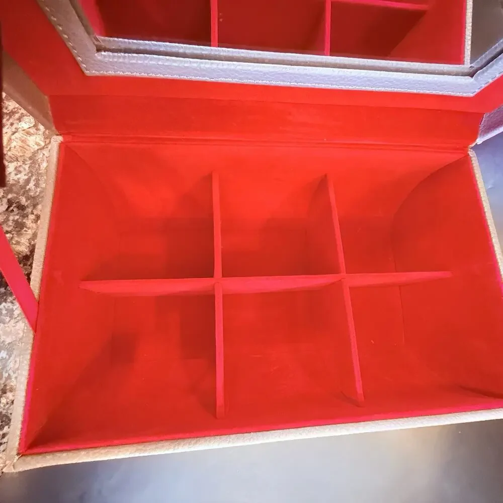 UNO de 50 case features