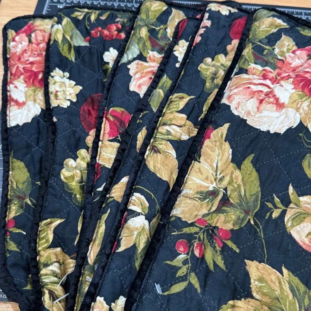 N/A quilted placemats