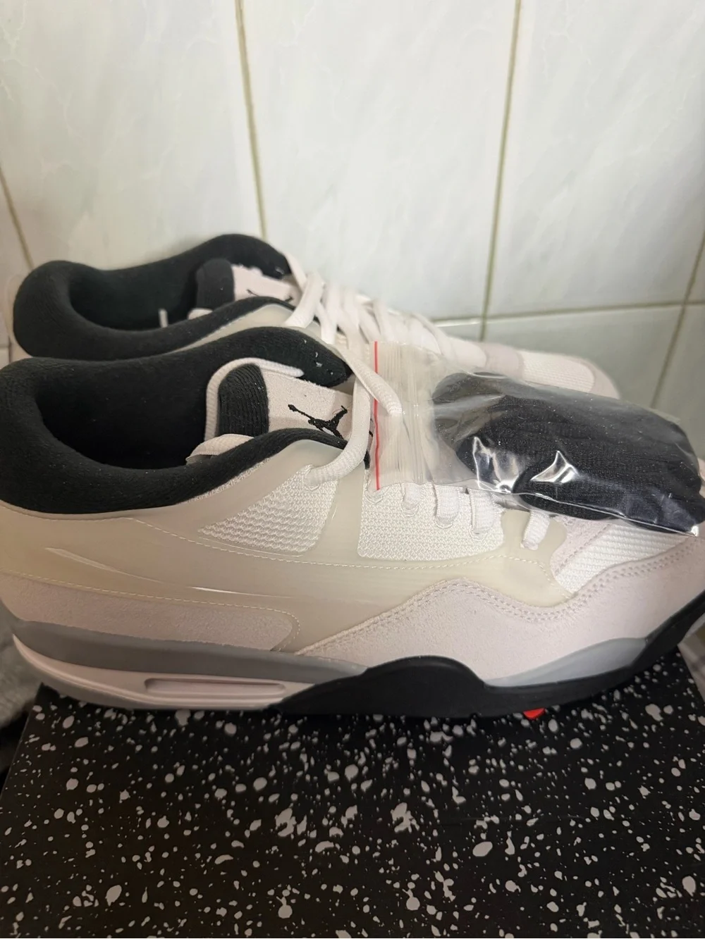 Jordan low top