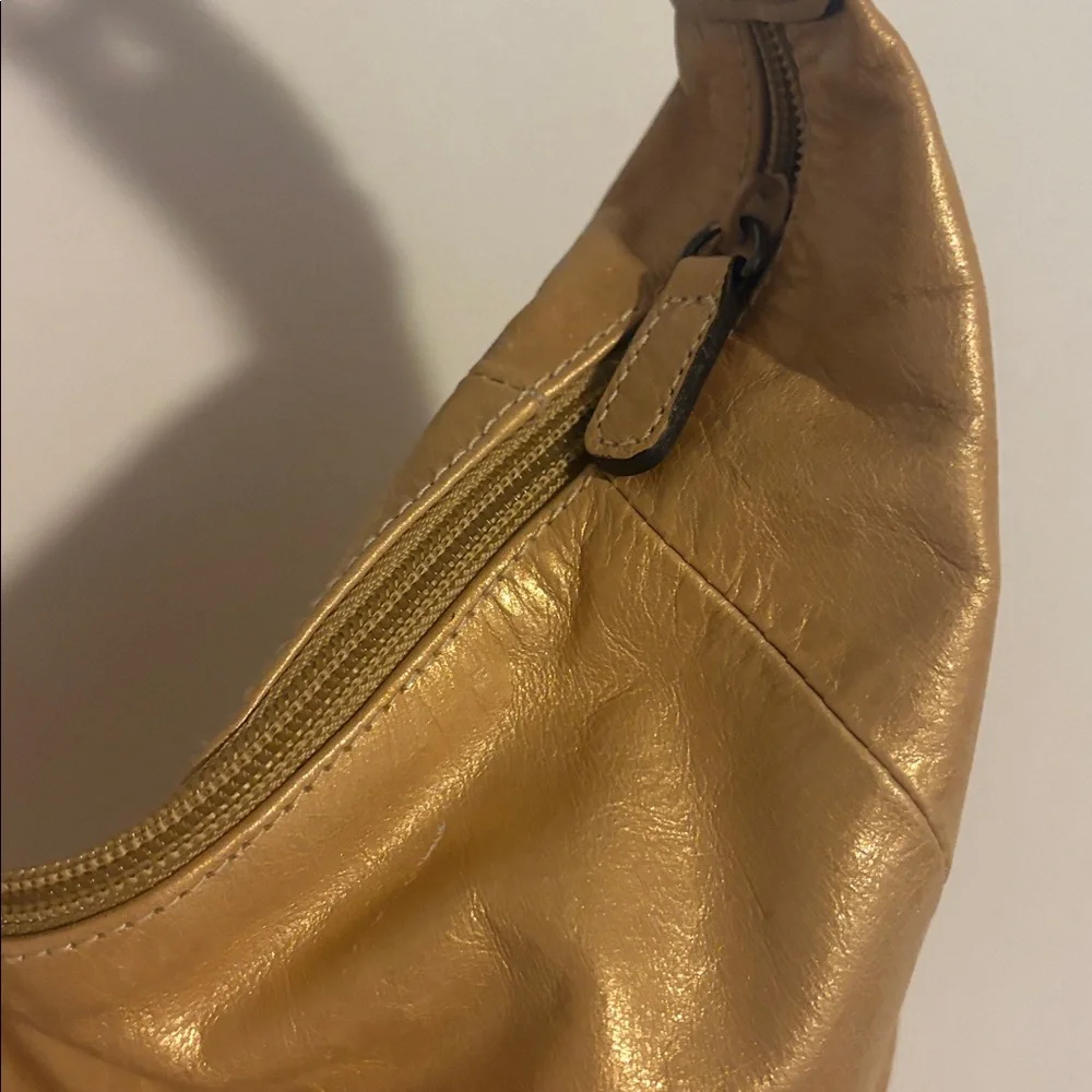 Giani Bernini excellent leather