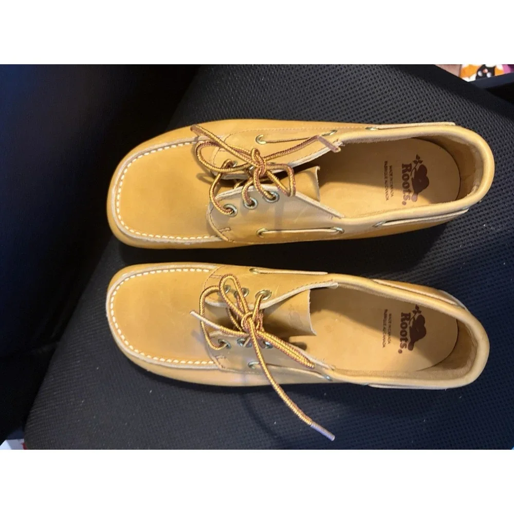 Roots classic boat