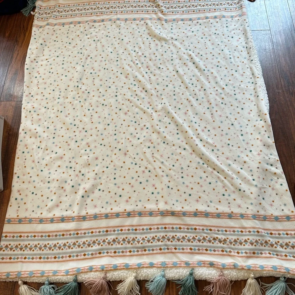 Matilda Jane Tassel‎ Blanket