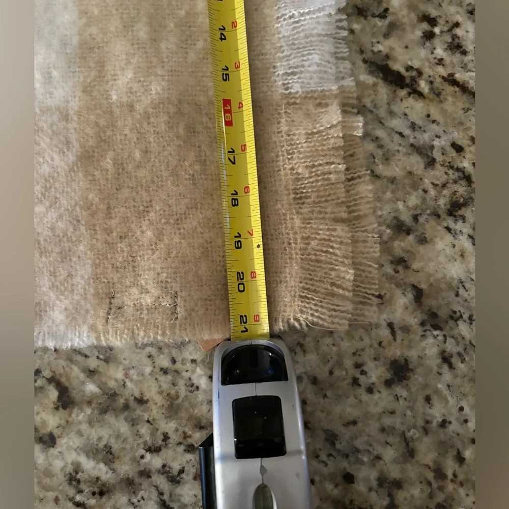 21” wide X 6’ long. Brand new with tags Steve Madden Shaw‎ super soft.