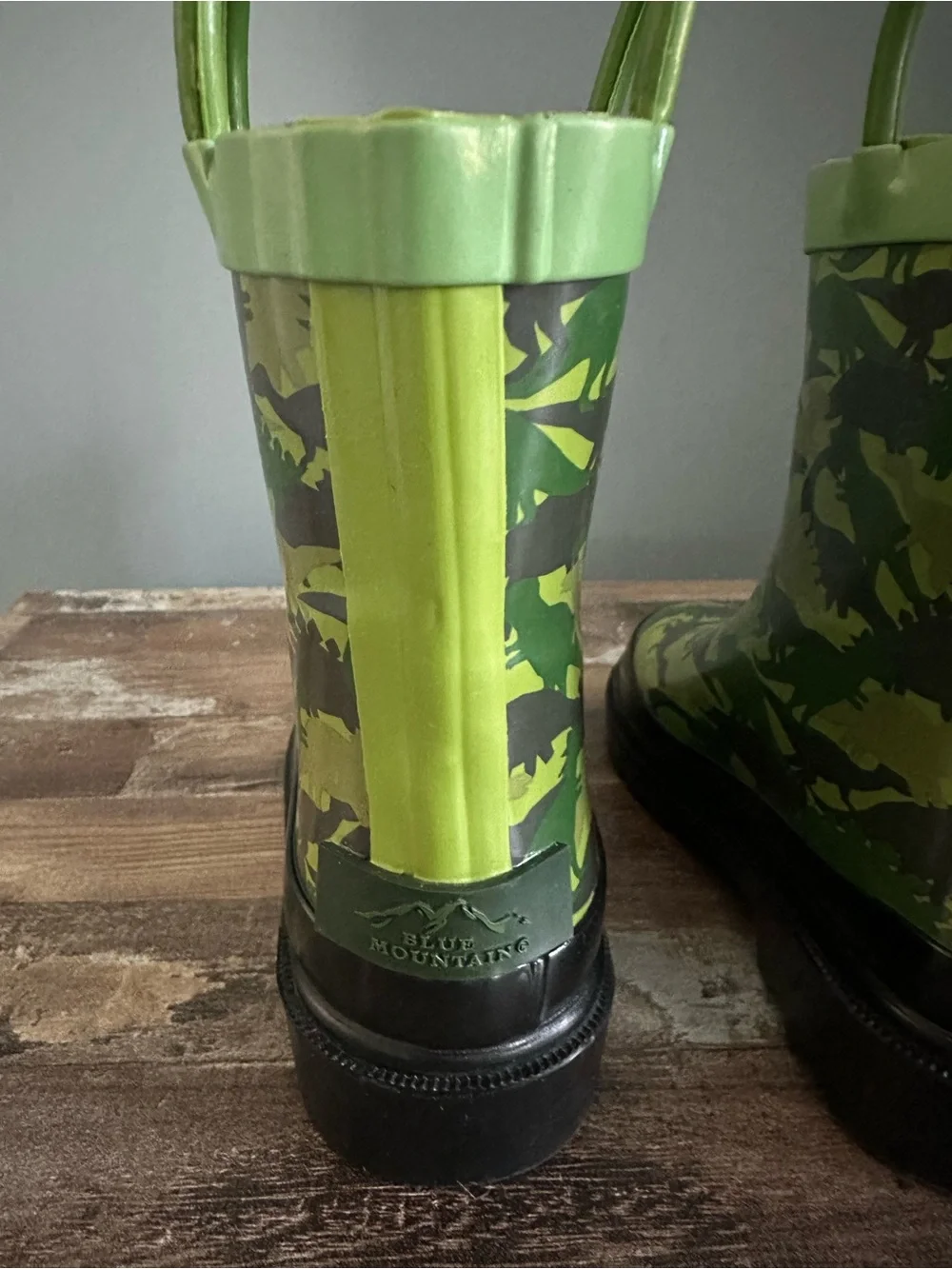 Blue Mountain waterproof green