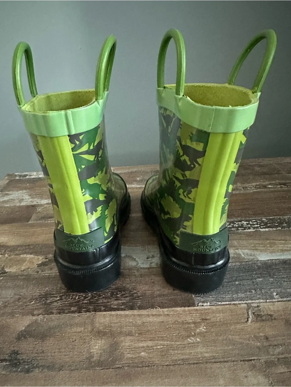 Blue Mountain waterproof green