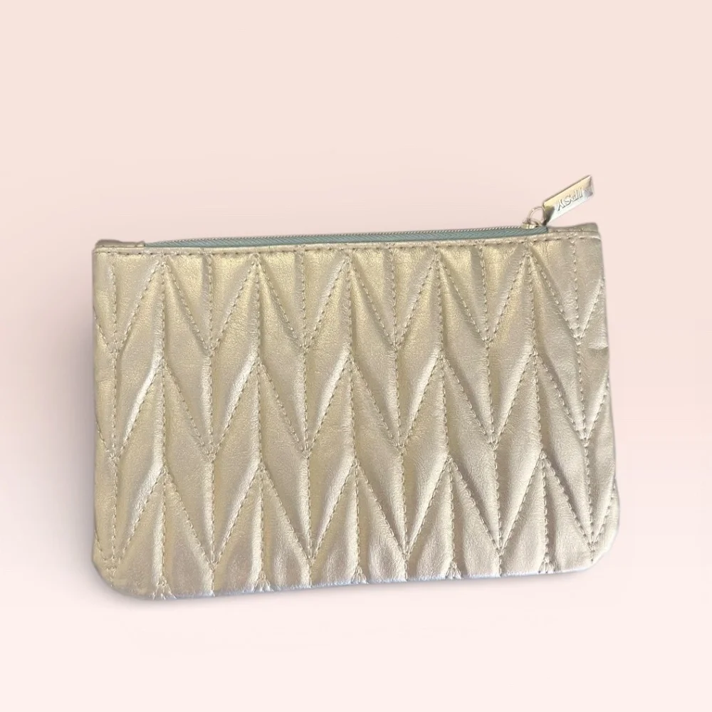 ipsy small cosmetic