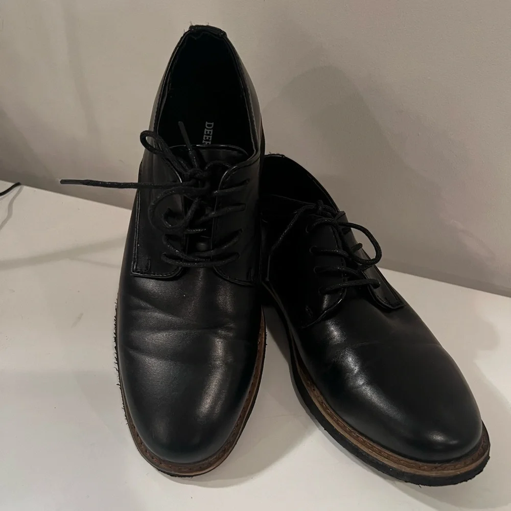 Deer Stags features classic