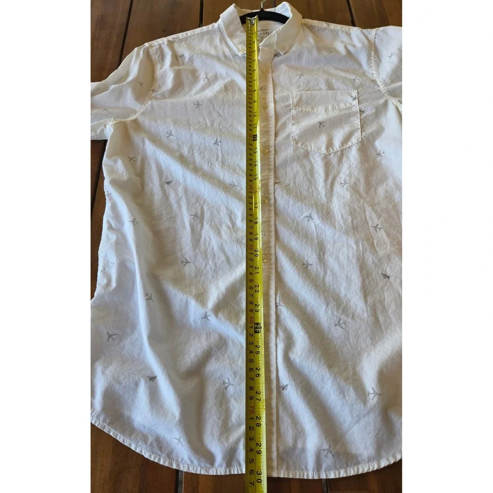 Banana Republic brand banana