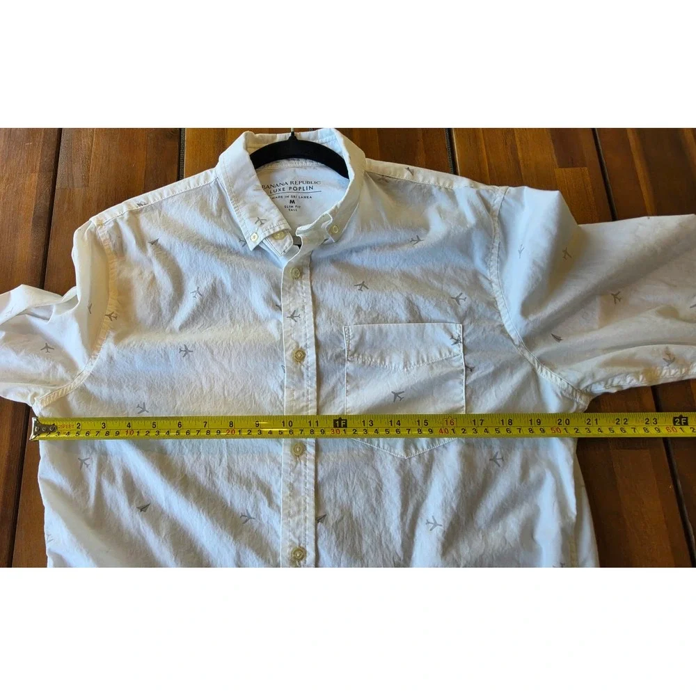 Banana Republic brand banana