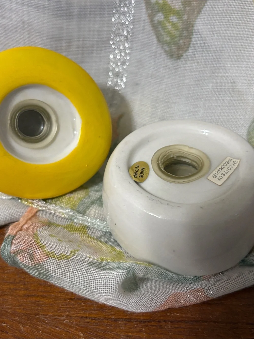 No brand cute yellow