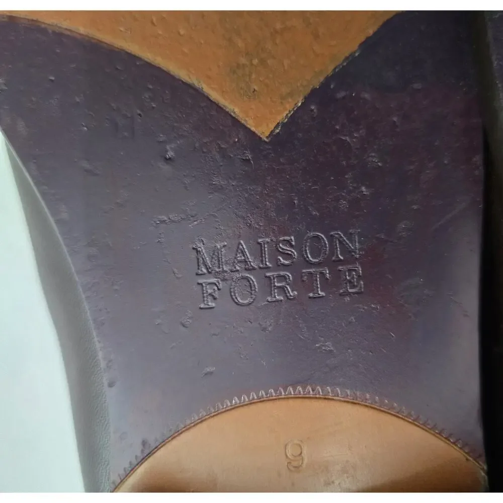 Maison Forte toe buyer style