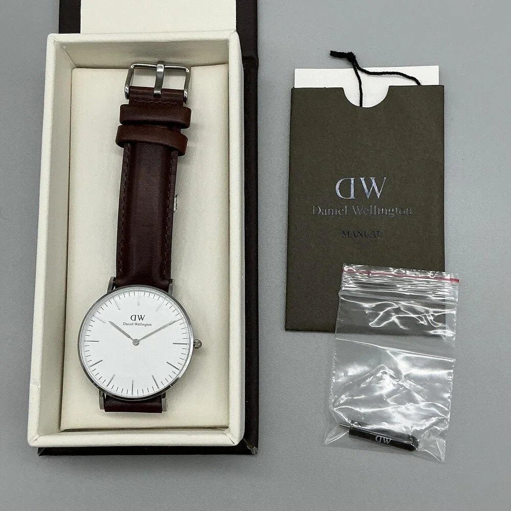 Daniel Wellington see photos