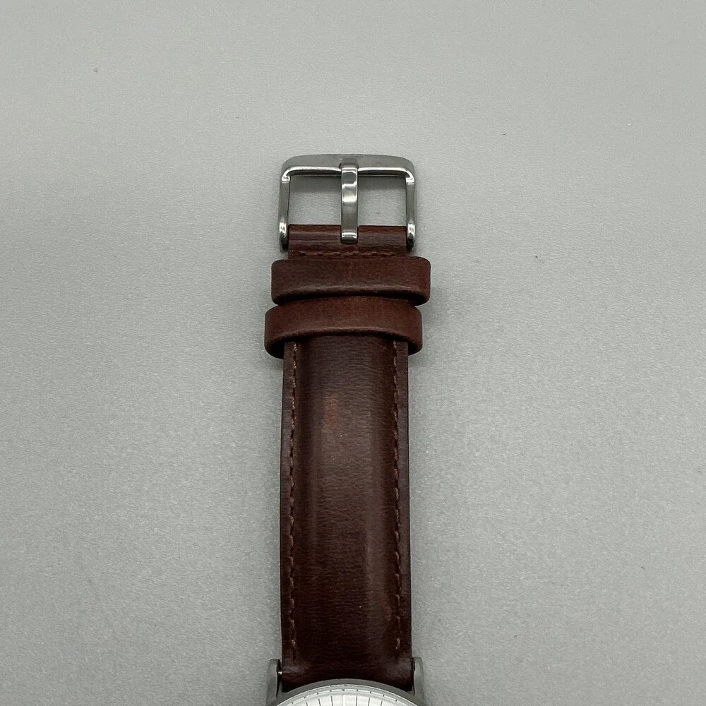 Daniel Wellington see photos