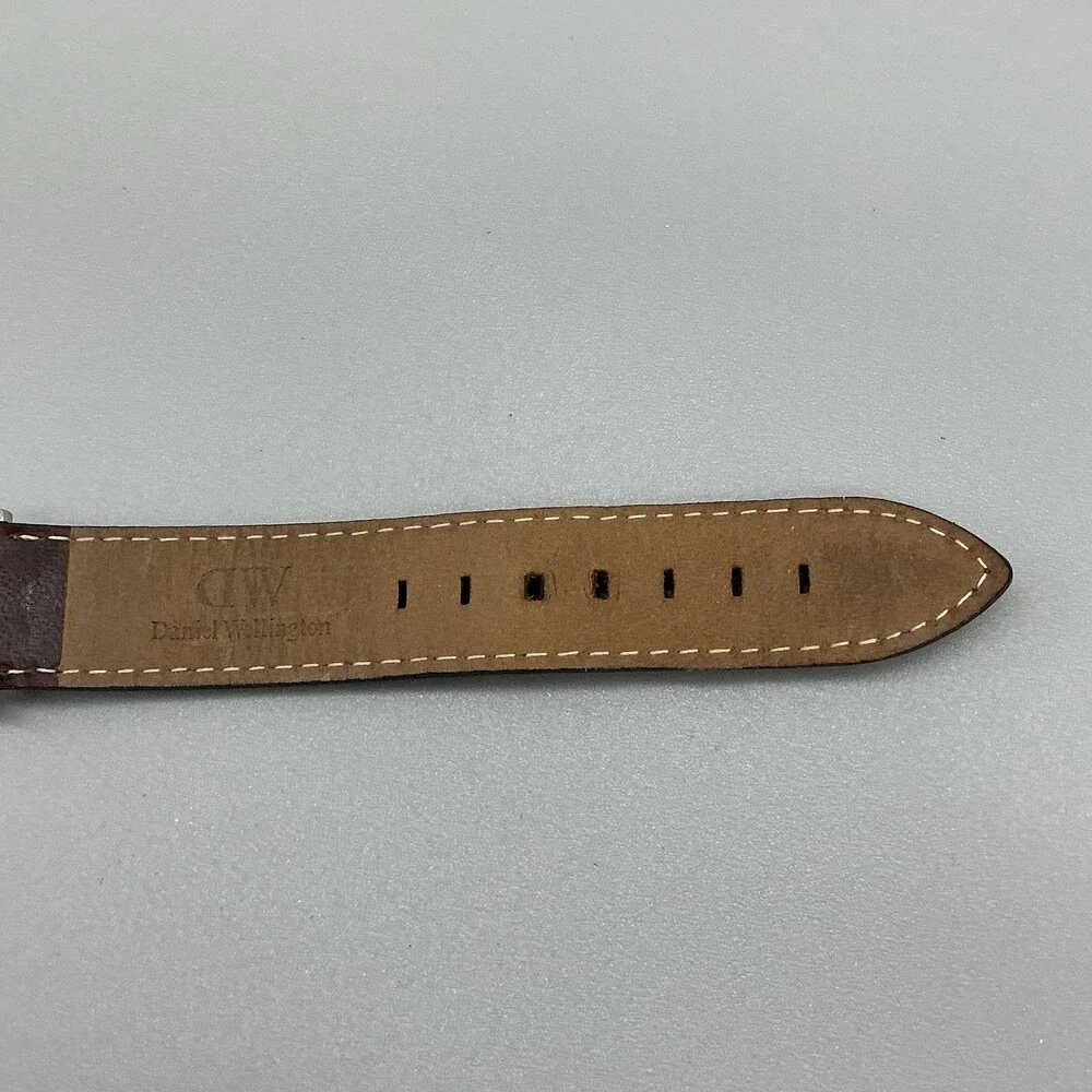 Daniel Wellington see photos