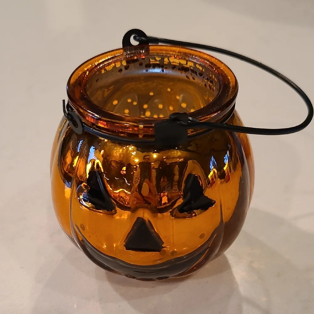PIER ONE IMPORTS Amber Glass Pumpkin Lantern