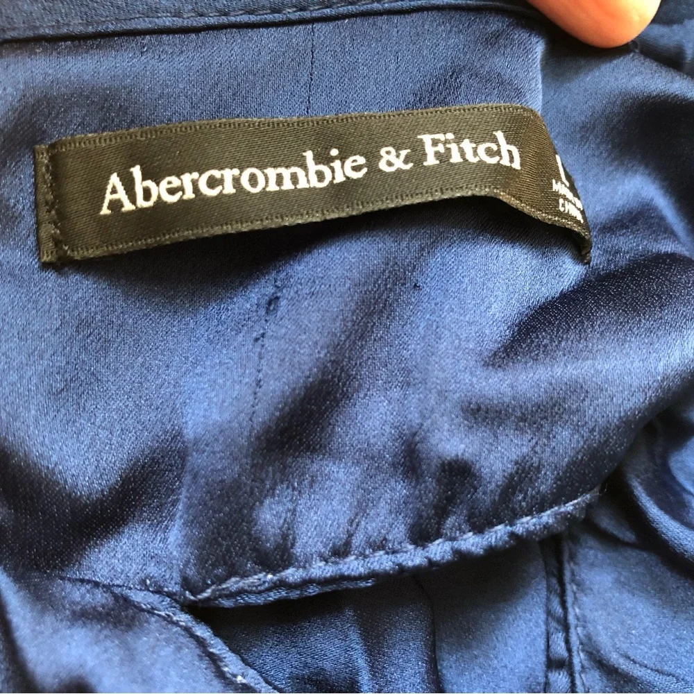 Abercrombie & Fitch sleeveless pleated