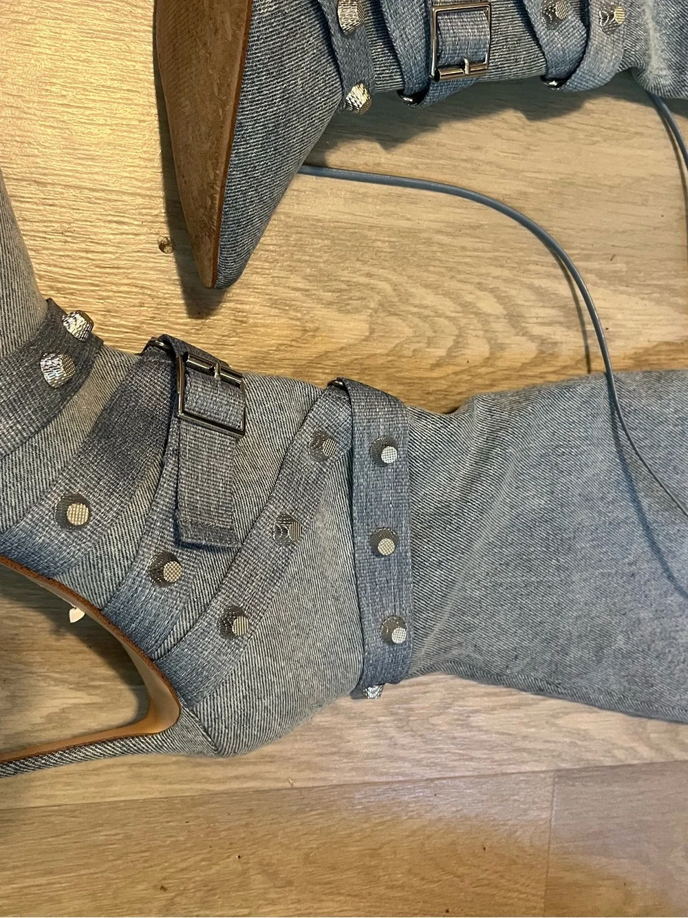 N/A stylish gray