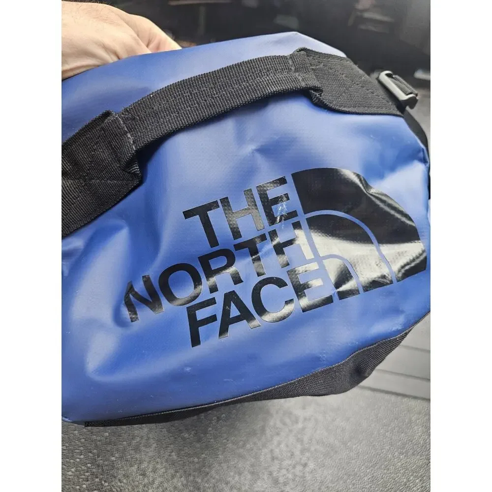 The North Face one zipper