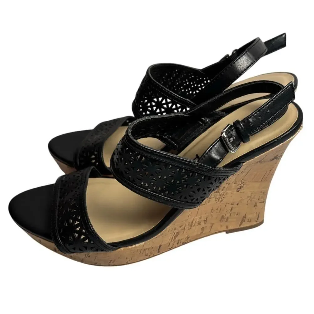 Unisa black wedge