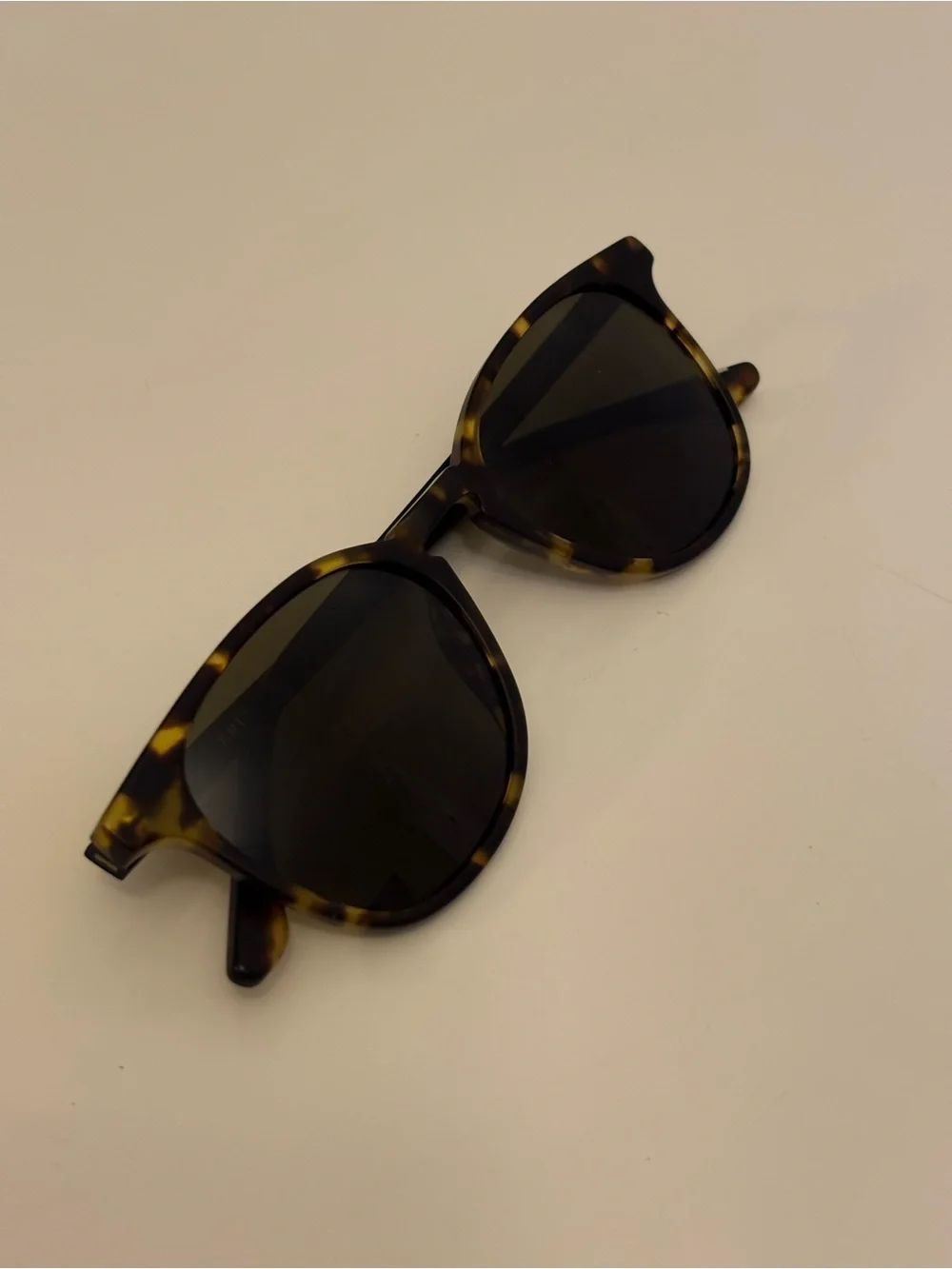 Men's Tortoiseshell Sunglasses with Dark Lenses