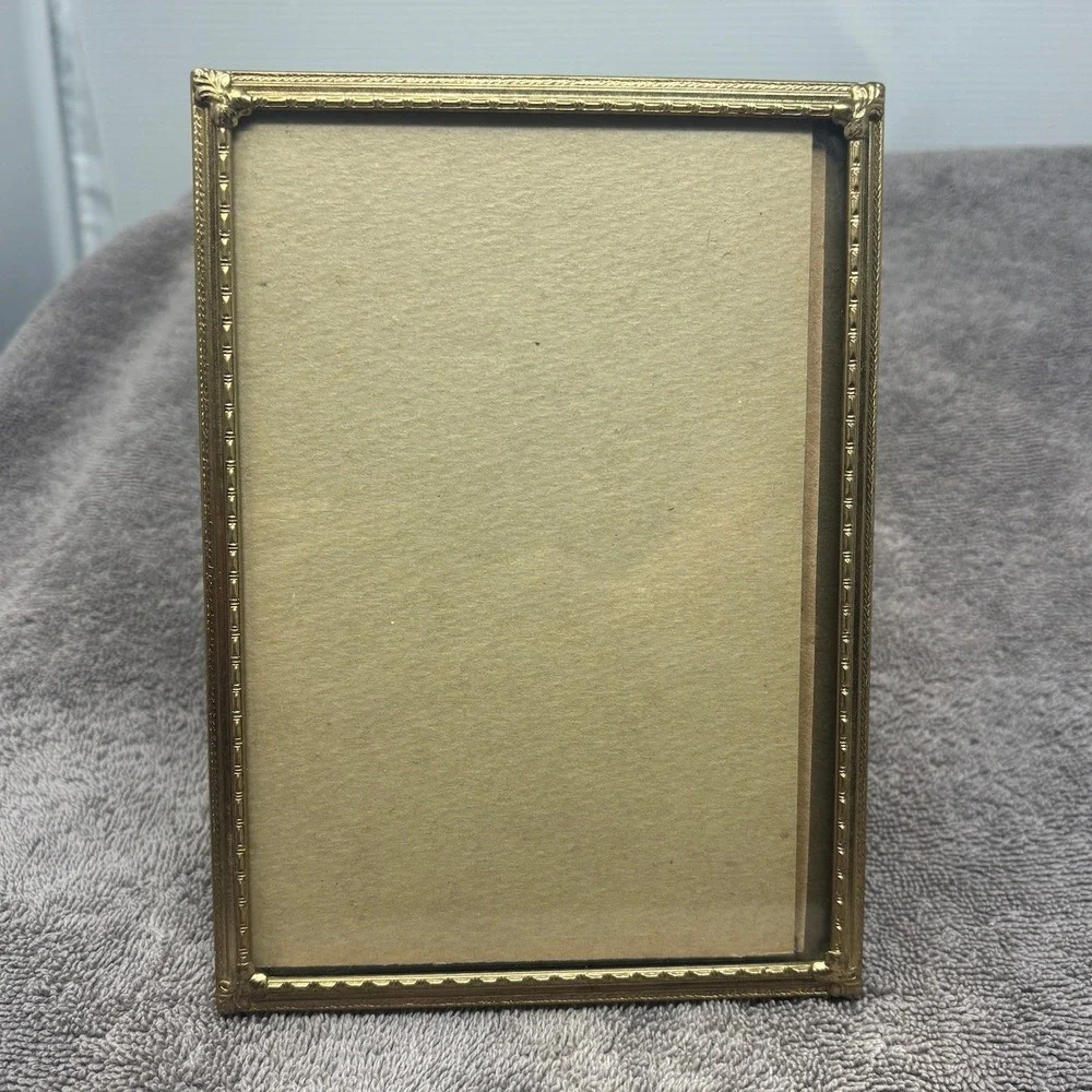 Unbranded vintage metal