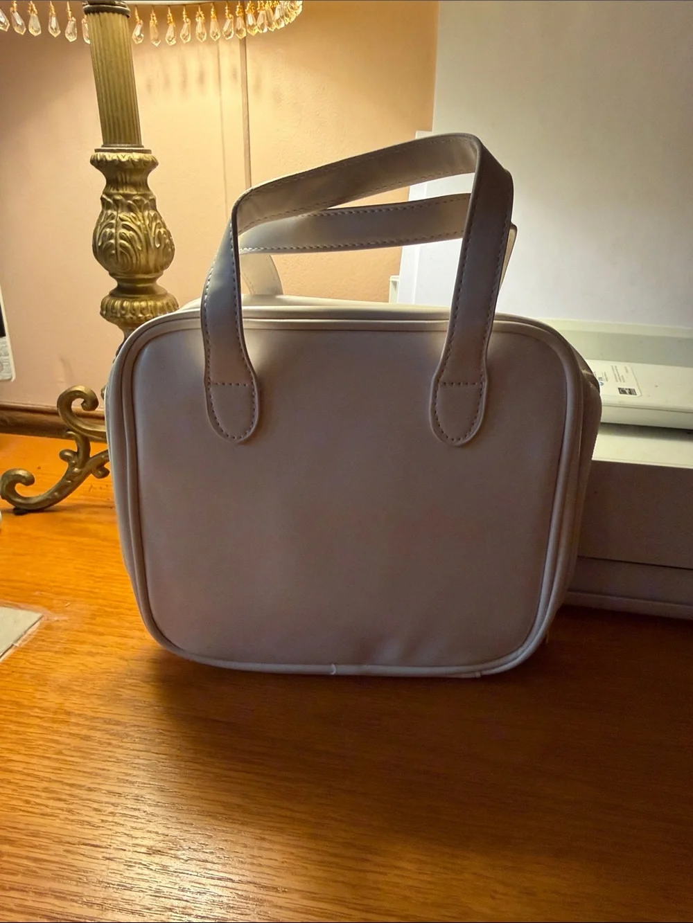 Shell Bags white cosmetic