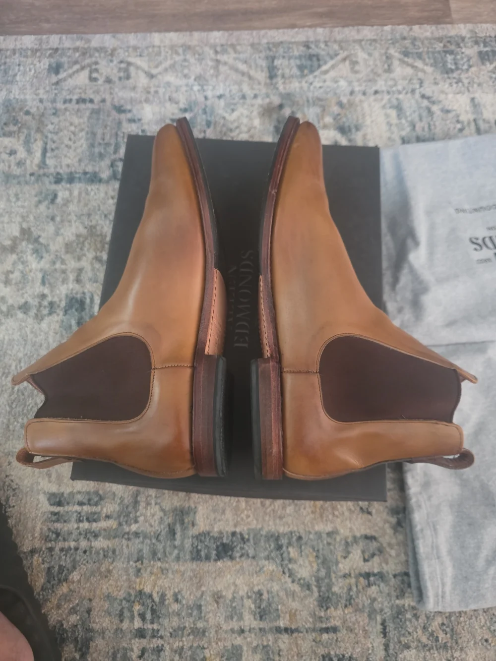 Allen Edmonds sleek tan