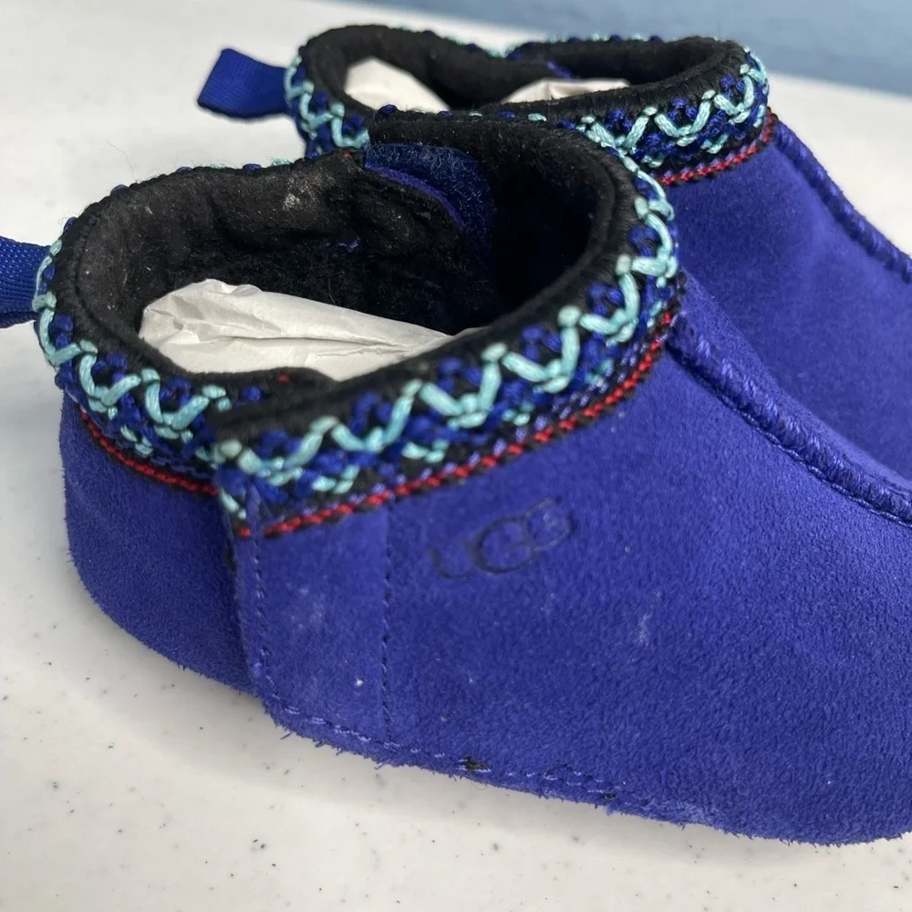 UGG baby tasman