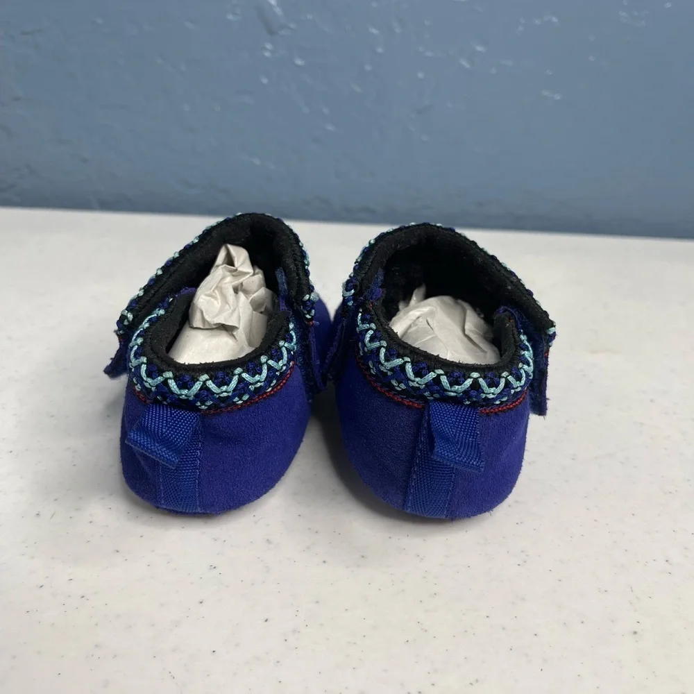 UGG baby tasman