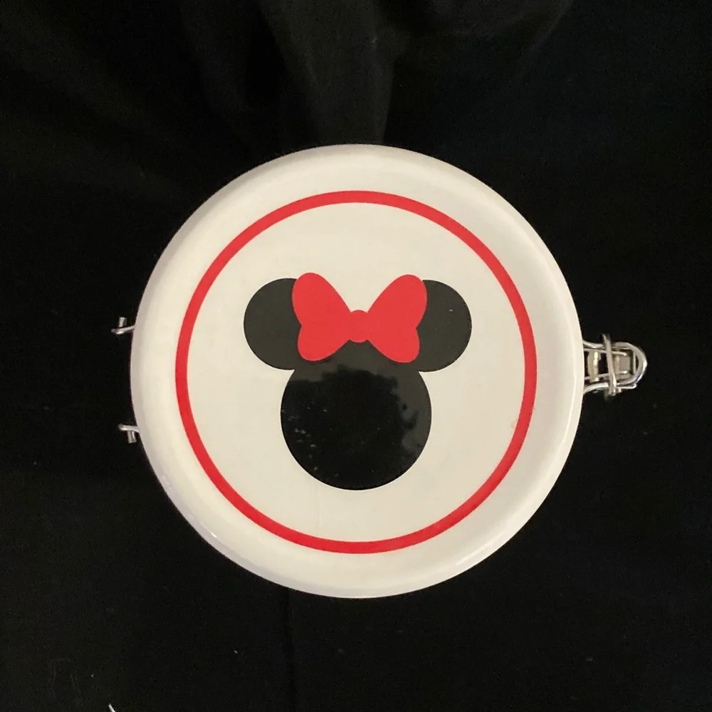 Zrike Brands accent themed