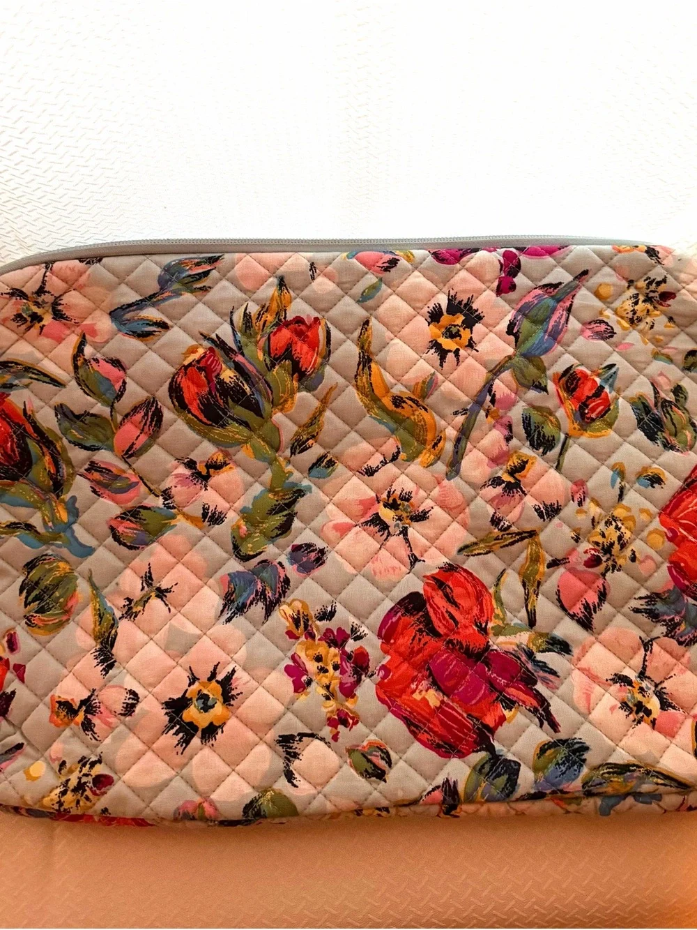 N/A quilted laptop