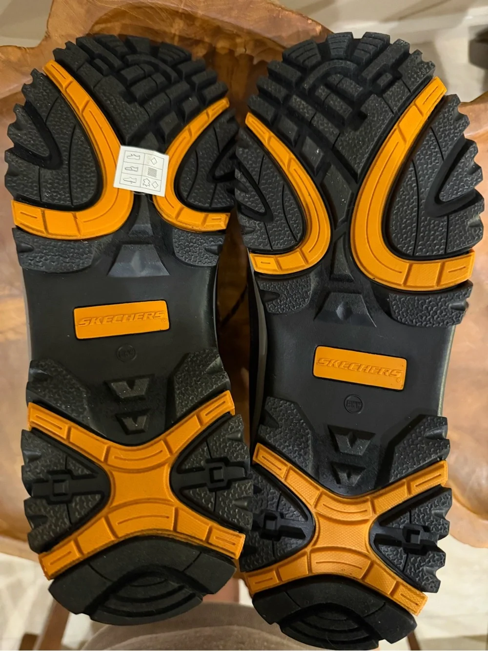 Skechers new out