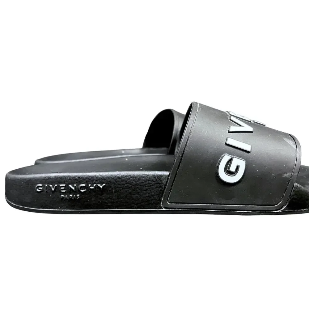 Givenchy step into