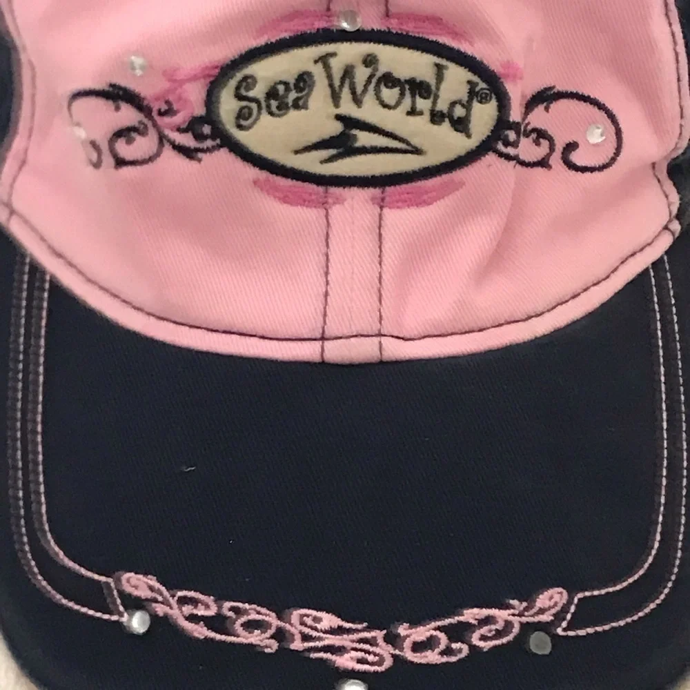 Sea World Adventure Parks k4		hat cap	sea