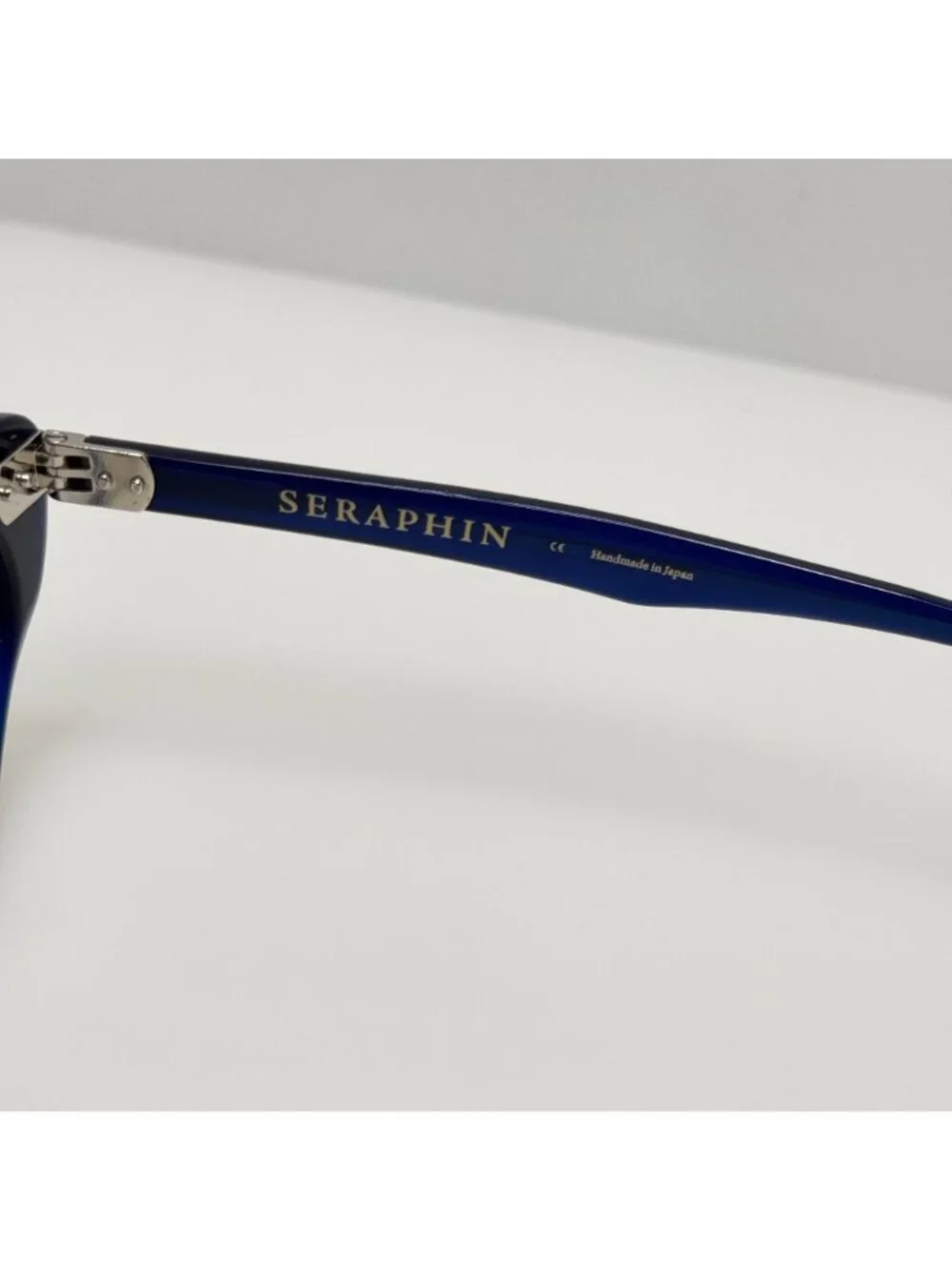 Seraphin this item