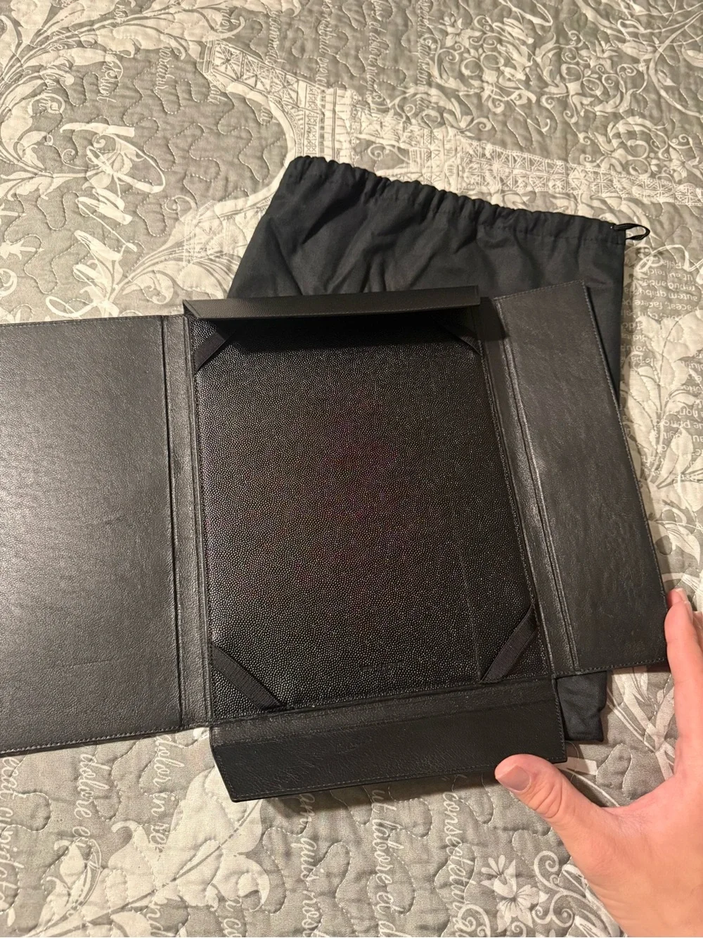 Saint Laurent authentic saint