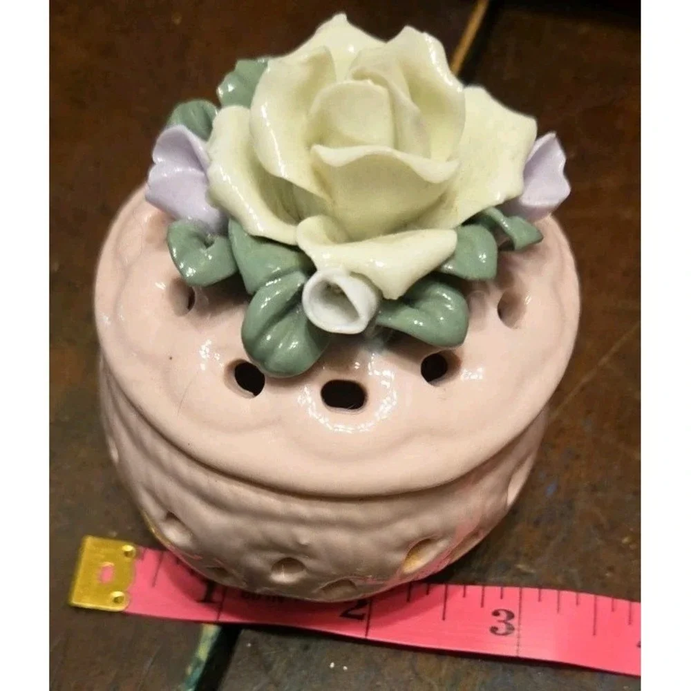 Woven Heart this ceramic